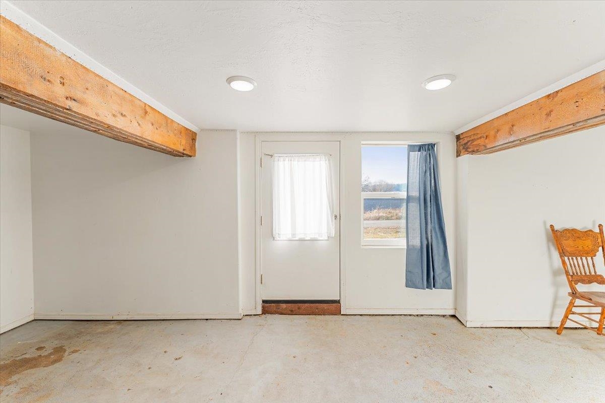 300 E Jessie Street