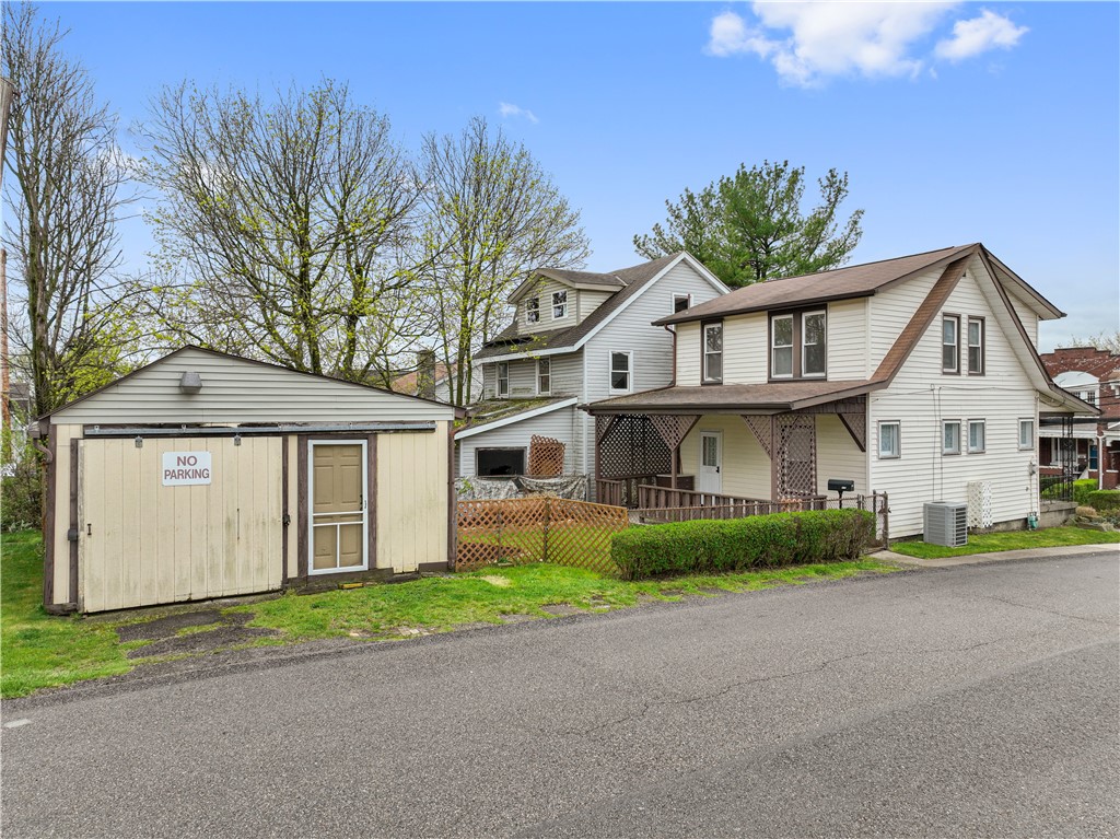 318 STRATMORE STREET