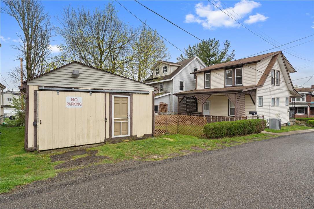 318 STRATMORE STREET