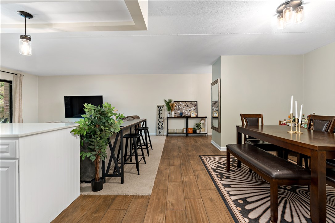 1712 Forest Green Dr 1712