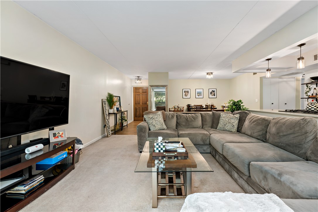 1712 Forest Green Dr 1712