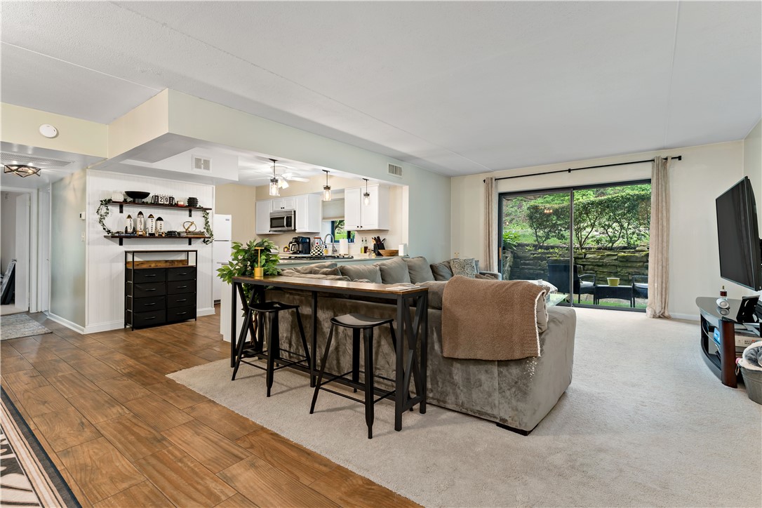 1712 Forest Green Dr 1712