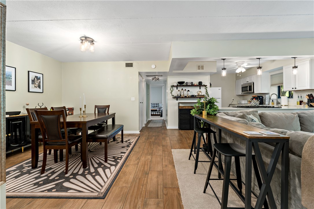 1712 Forest Green Dr 1712