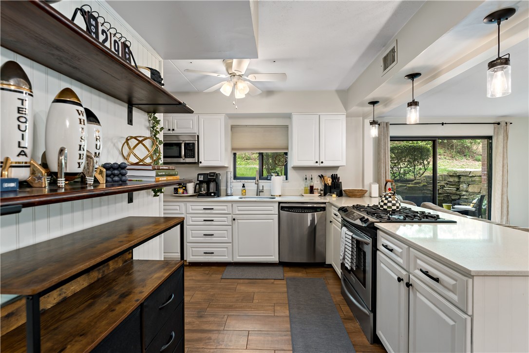 1712 Forest Green Dr 1712