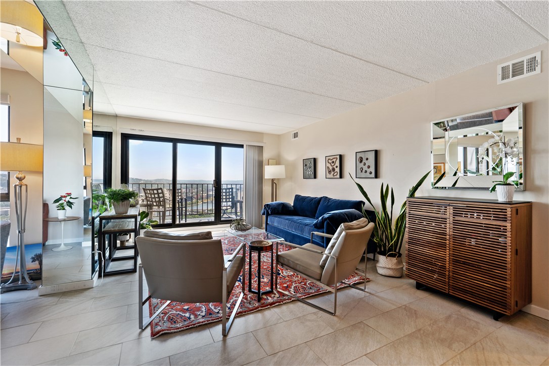 1000 Grandview Ave 904