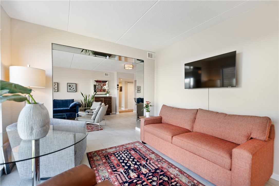 1000 Grandview Ave 904