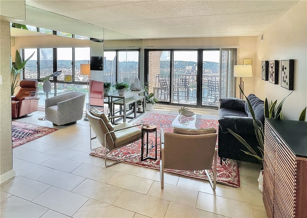 1000 Grandview Ave 904