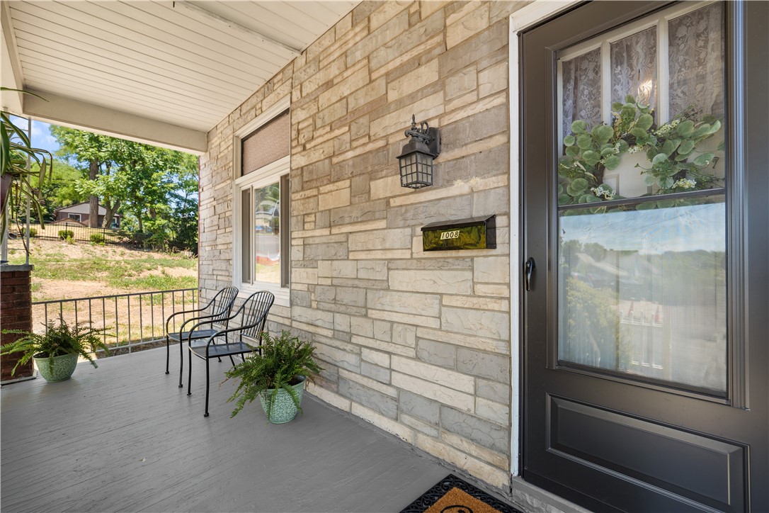 1008 Rue Grande Vue St