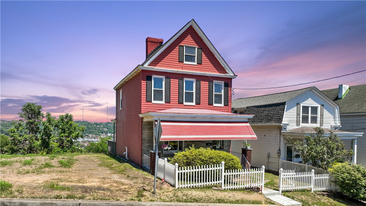 1008 Rue Grande Vue St