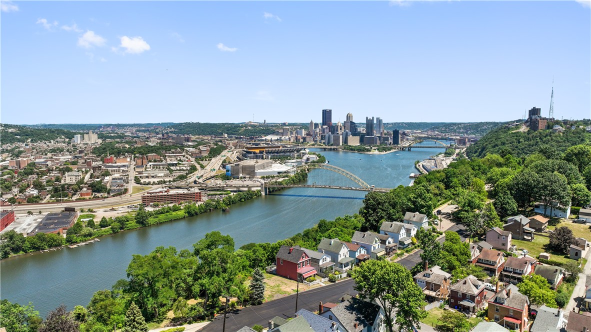 1008 Rue Grande Vue St