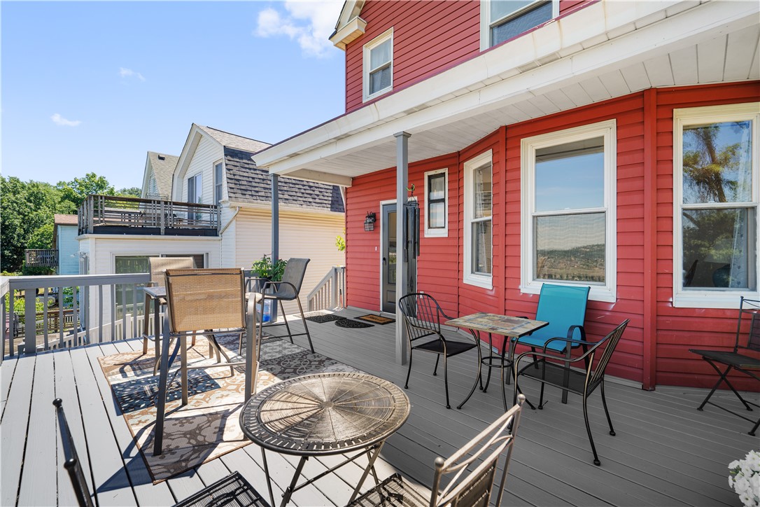 1008 Rue Grande Vue St