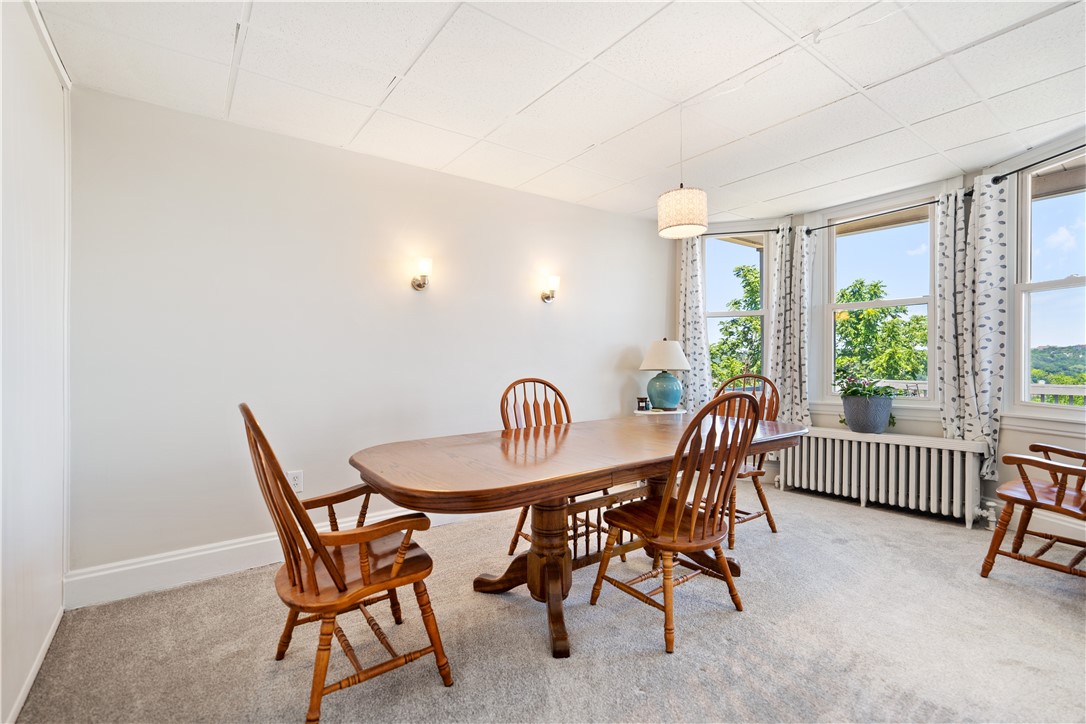 1008 Rue Grande Vue St