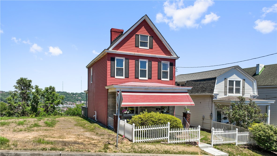 1008 Rue Grande Vue St