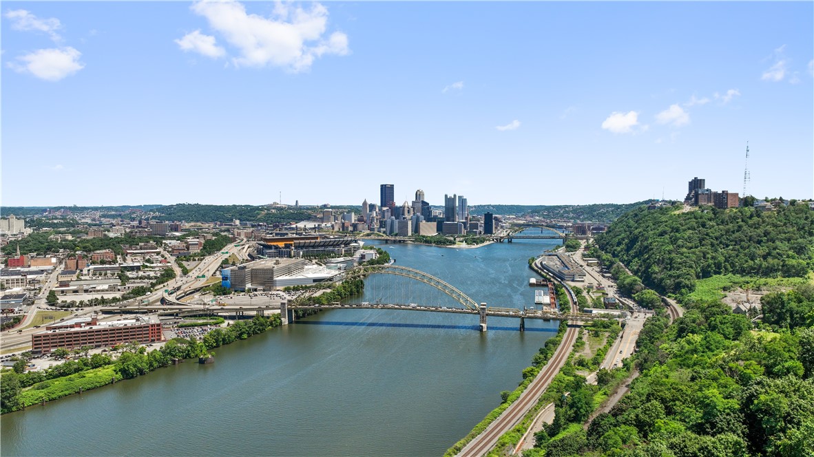 1008 Rue Grande Vue St