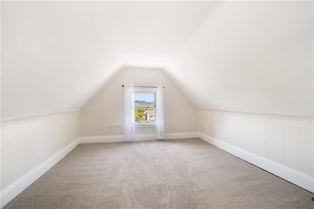 1008 Rue Grande Vue St