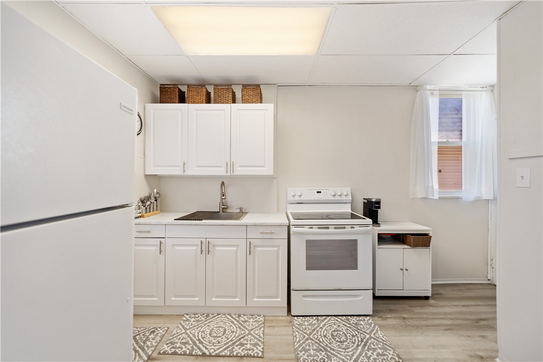 1008 Rue Grande Vue St