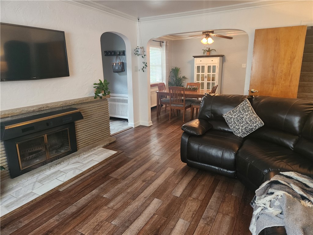 4226 Tuxey Ave