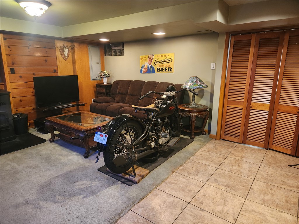 4226 Tuxey Ave