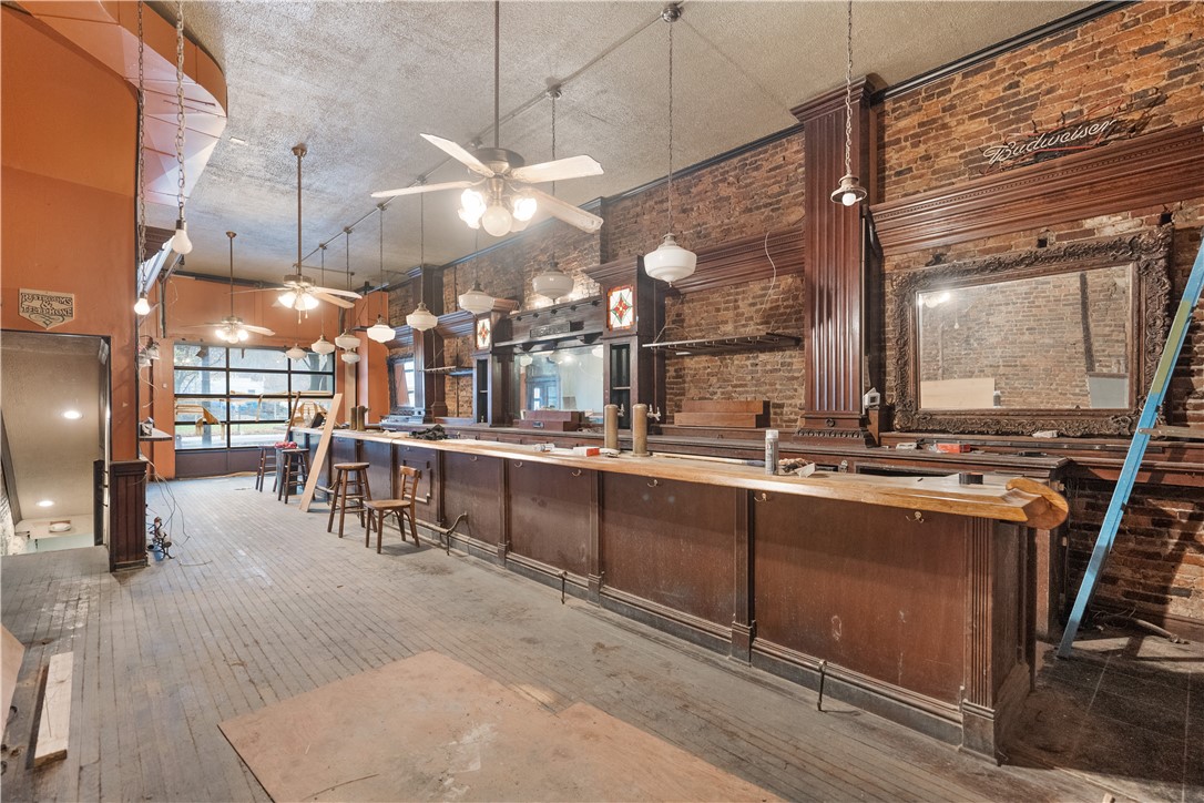 424 S Main St