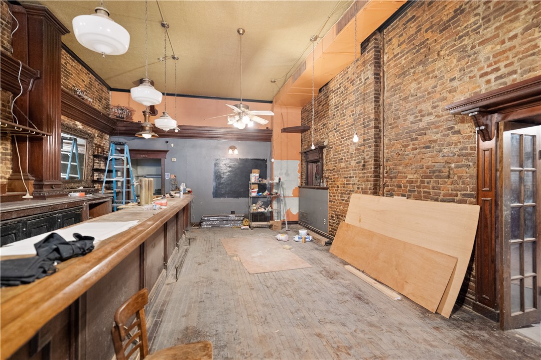424 S Main St