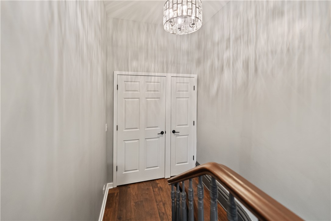 111 Hemlock St