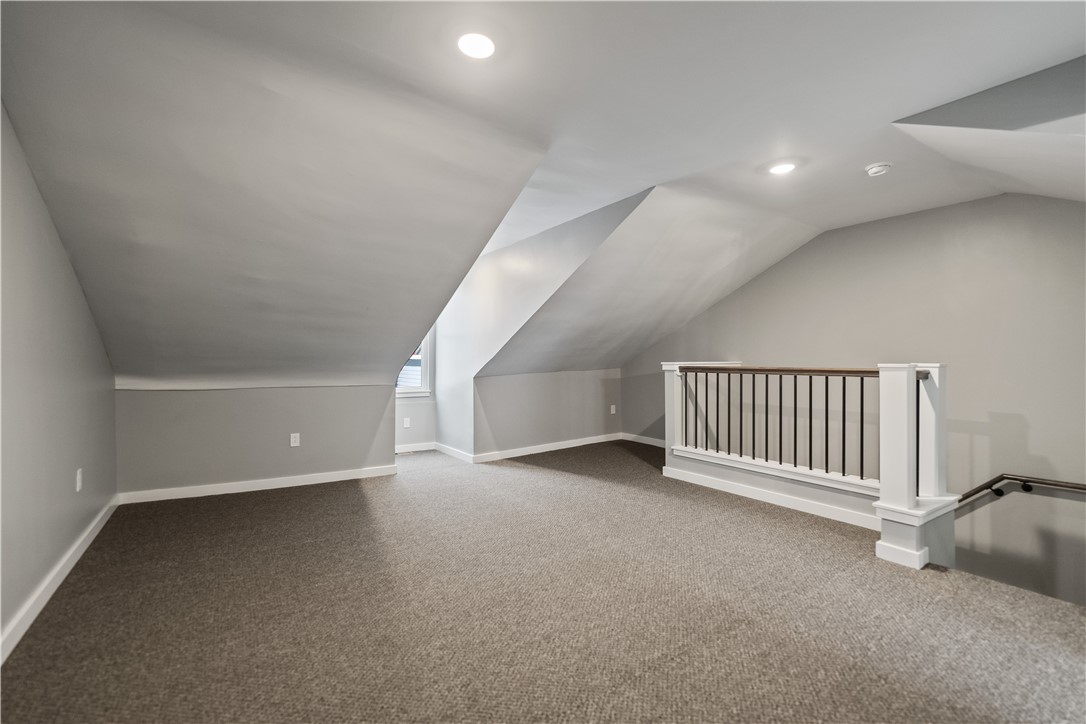 111 Hemlock St