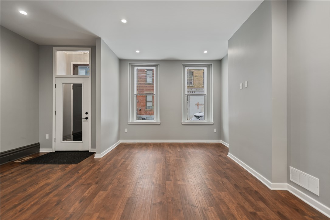 111 Hemlock St