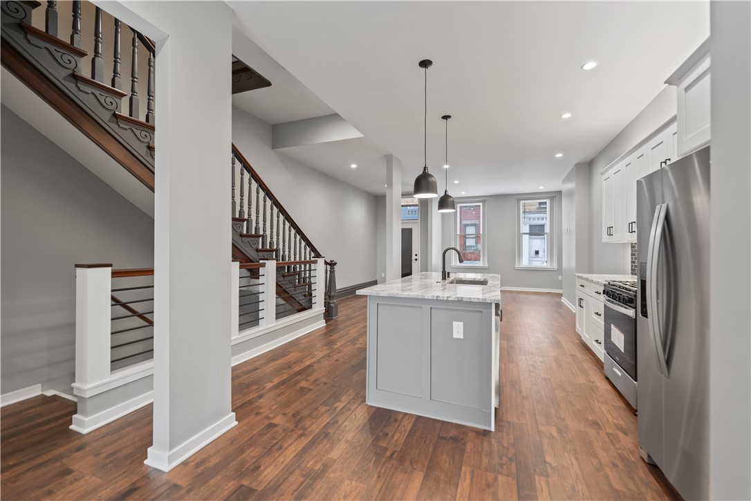 111 Hemlock St