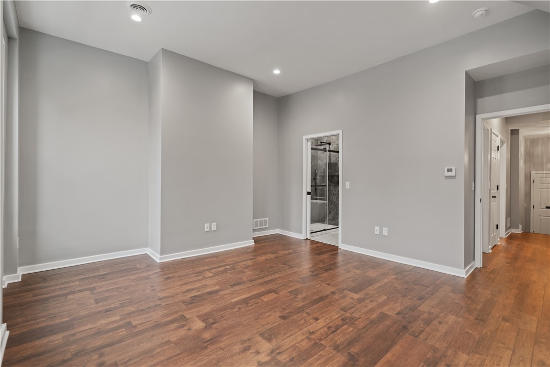111 Hemlock St