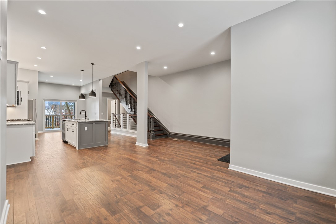 111 Hemlock St