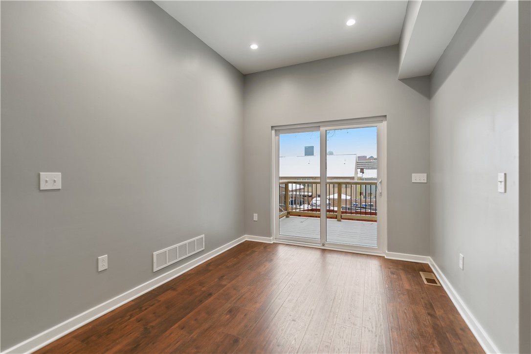 111 Hemlock St