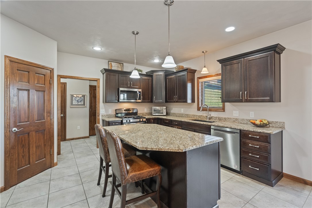796 Ashton Ct