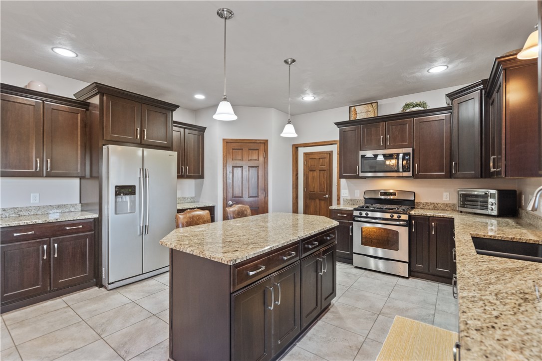 796 Ashton Ct