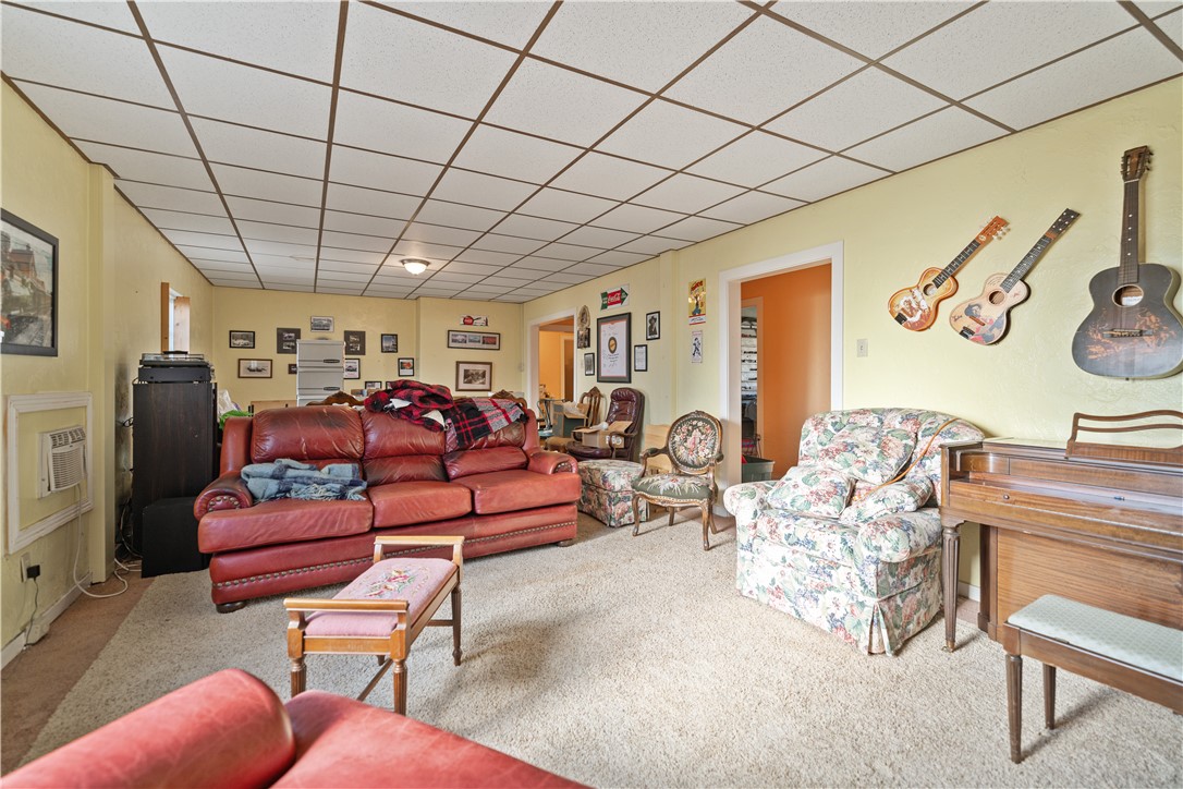 2403 Jenny Lind St