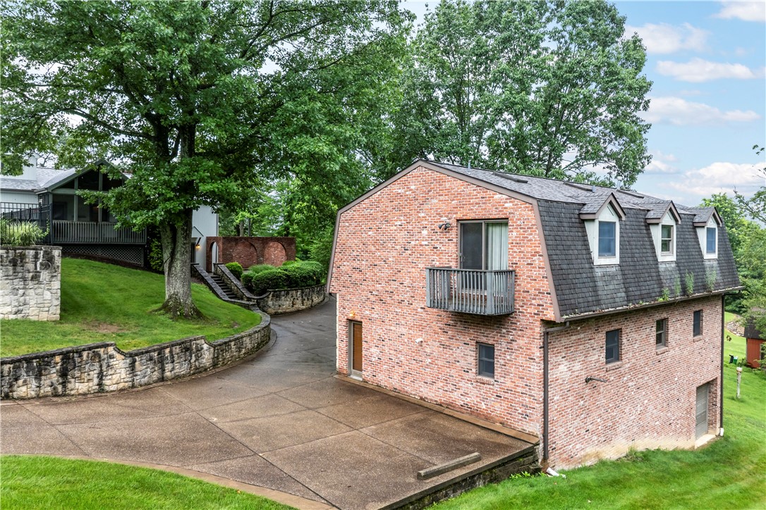 612 Bower Hill Rd
