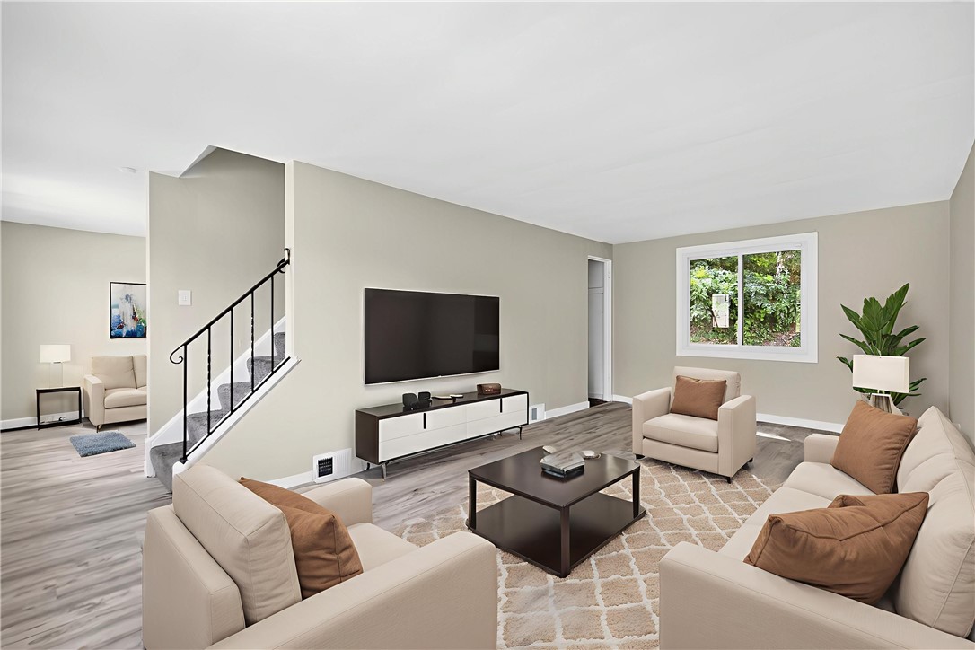 11400 Azalea Dr