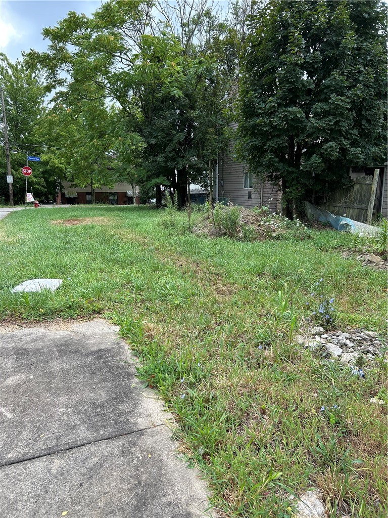 213 Fairview Ave