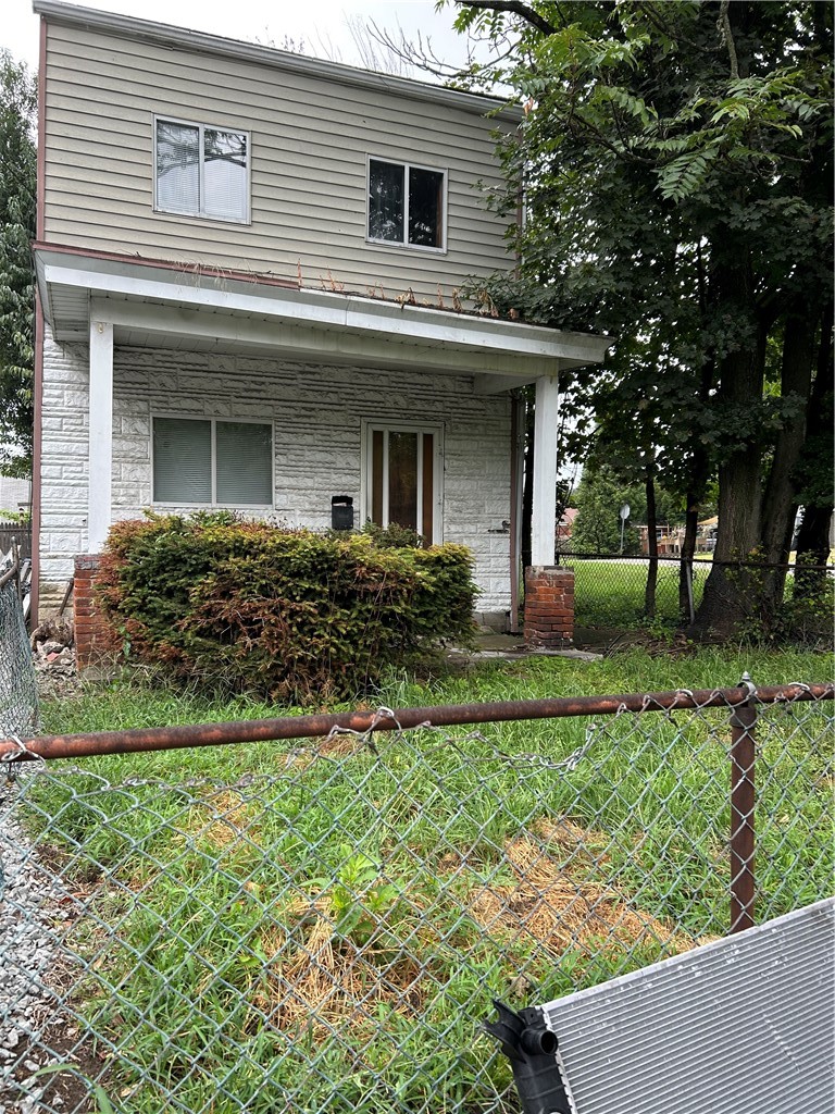 213 Fairview Ave