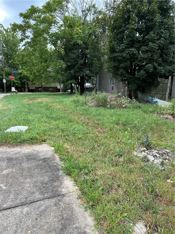 213 Fairview Ave