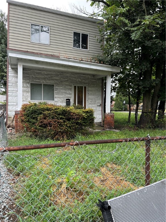 213 Fairview Ave