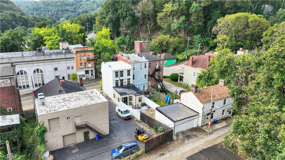 516 S Main St