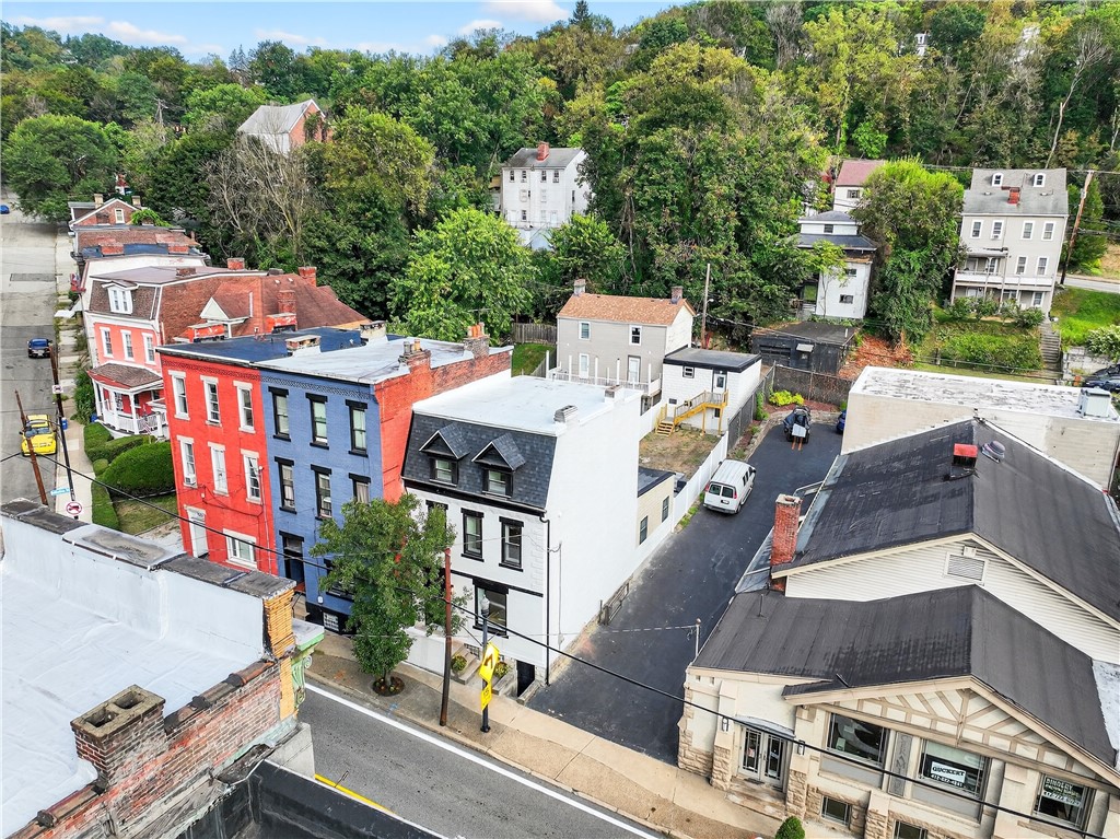 516 S Main St