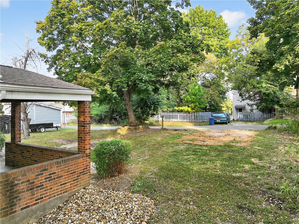 311 Fairview Ave