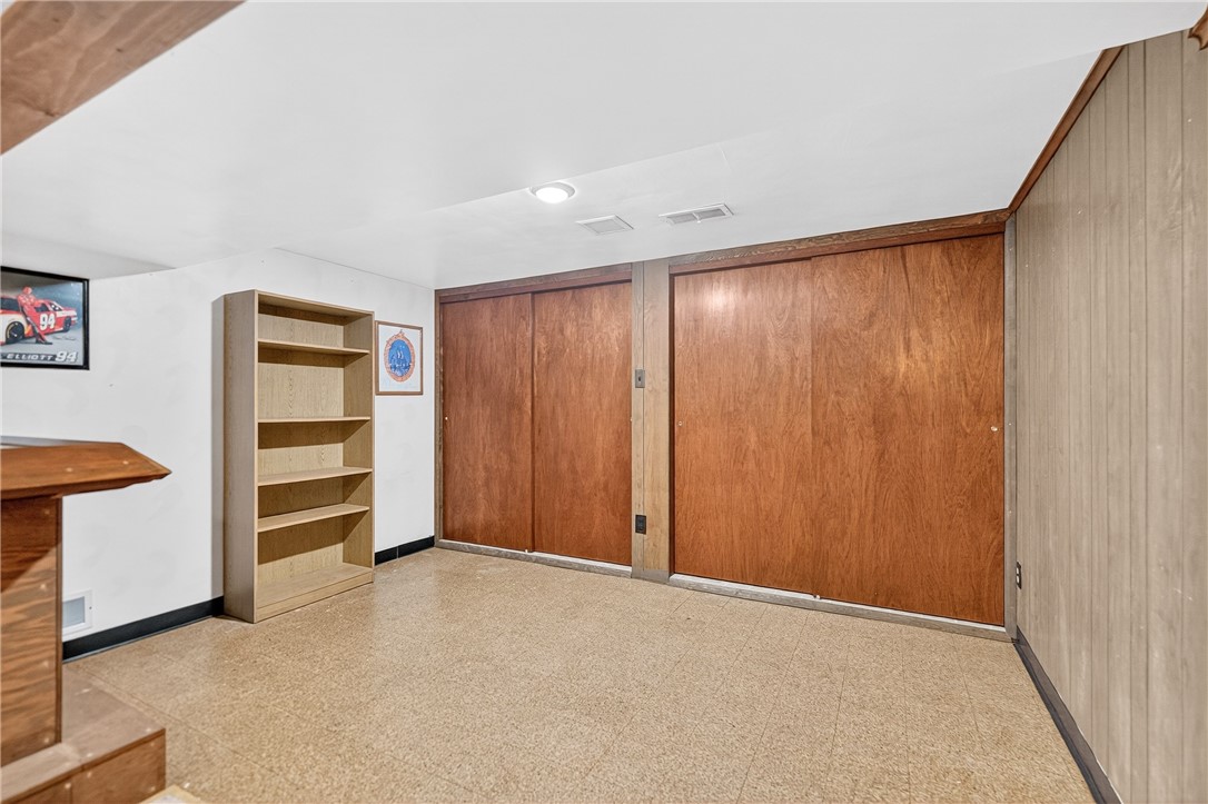 108 Malcolm Ave