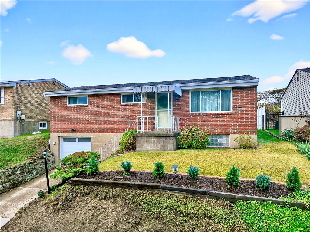 108 Malcolm Ave