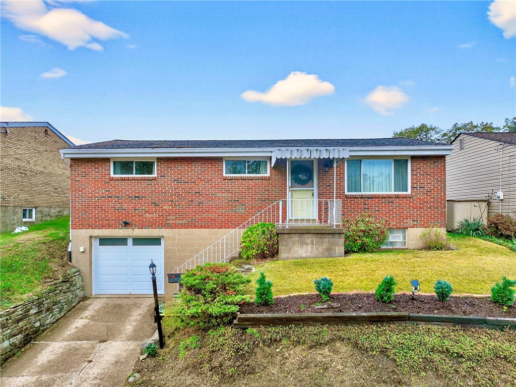 108 Malcolm Ave