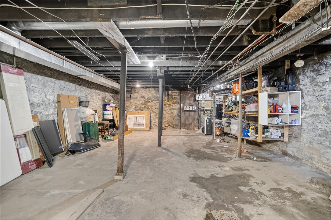 412 S Main St