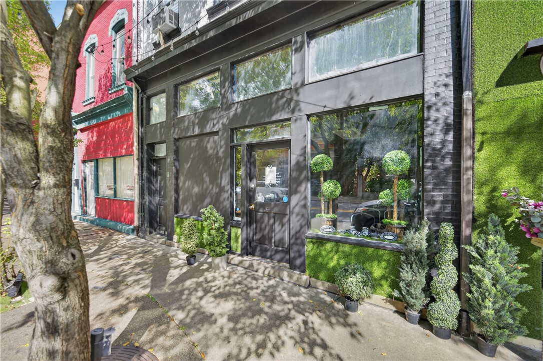 412 S Main St