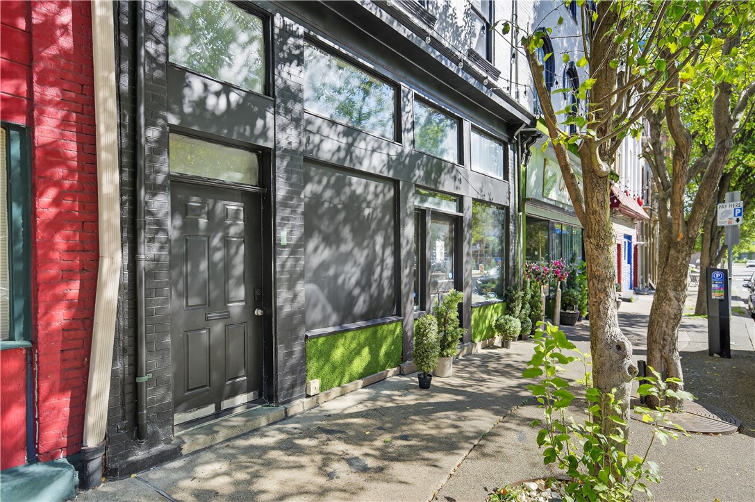 412 S Main St