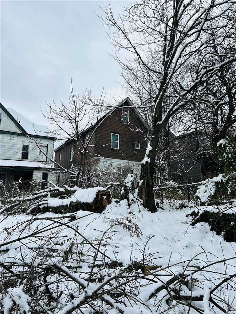 1712 Converse St
